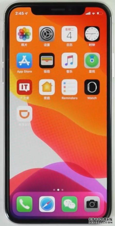 ▲在iPhone X上运行的iOS 13 | 图源：IT之家主页君